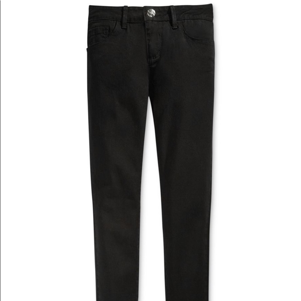 Perfect for your kids! Classic black skinny jeans